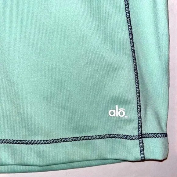 ALO Yoga T - Picture 3 of 4
